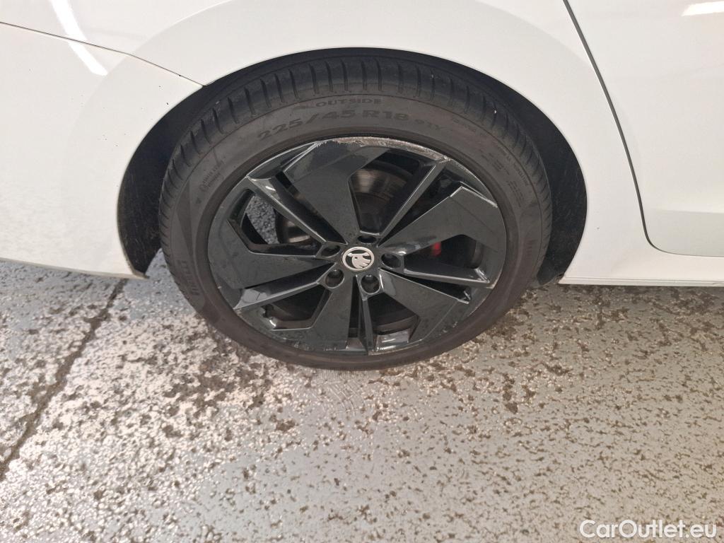  Skoda  Octavia  Break RS 2.0 TDI 200CV BVA7 E6d #18