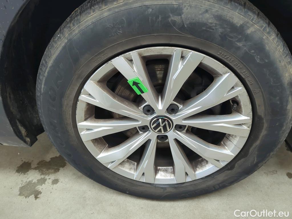  Volkswagen  Tiguan Life 1.5 TSI 150CP #8