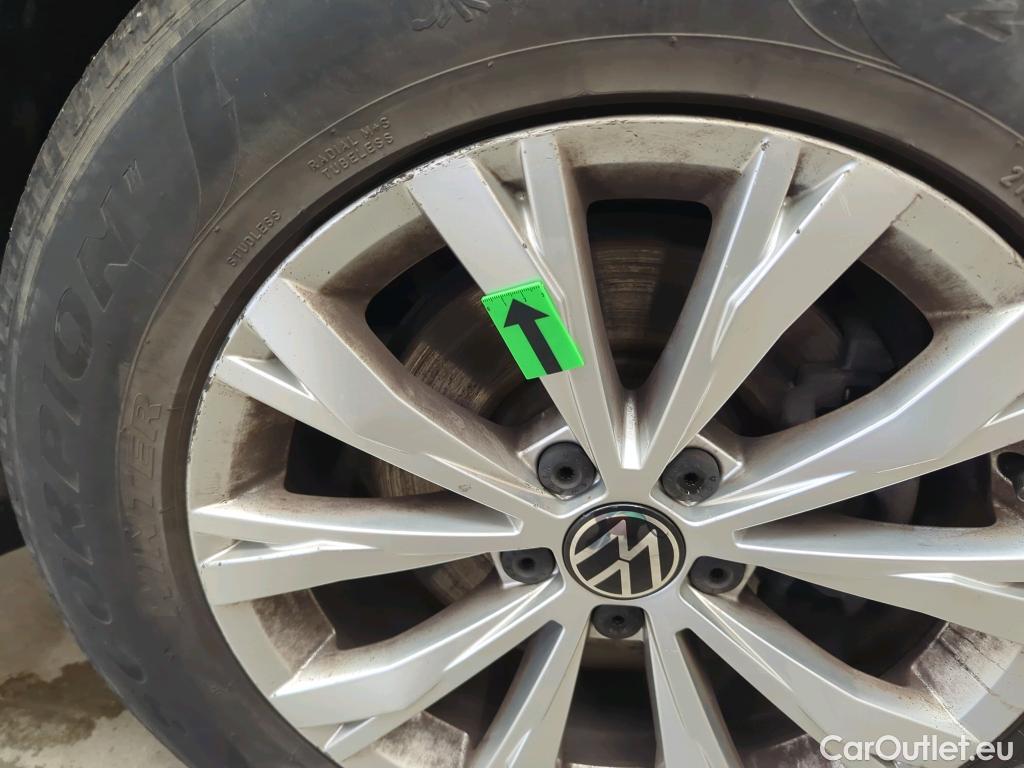  Volkswagen  Tiguan Life 1.5 TSI 150CP #9