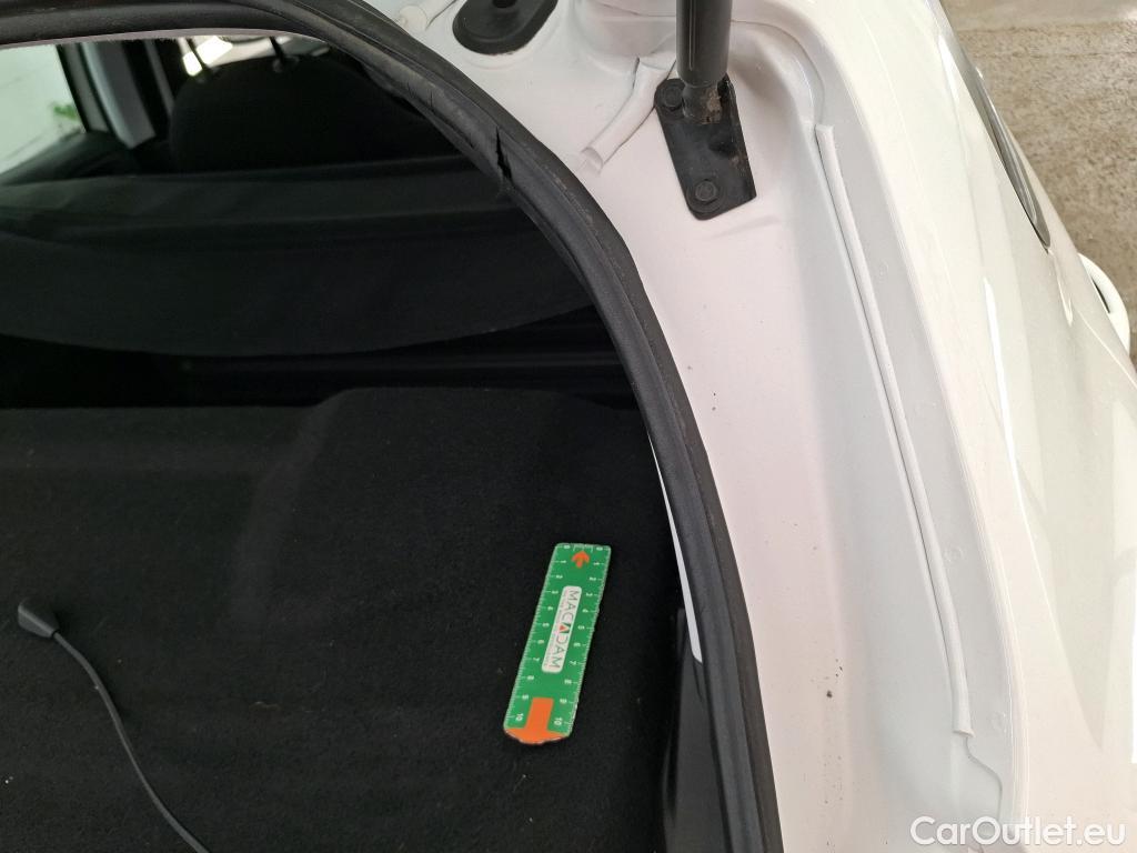  Peugeot  208  Affaire Premium Pack 1.5 HDi 100CV BVM5 E6dT #17