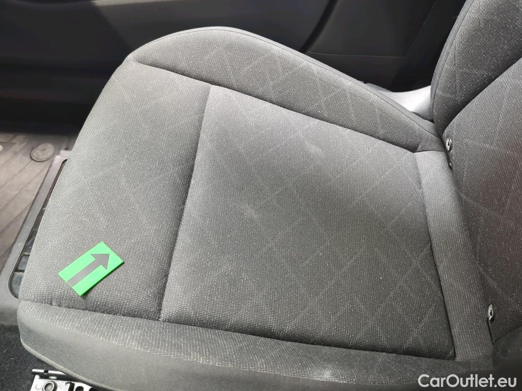  Volkswagen  Golf  Life 1.0 eTSI DSG mild-Hybrid #34