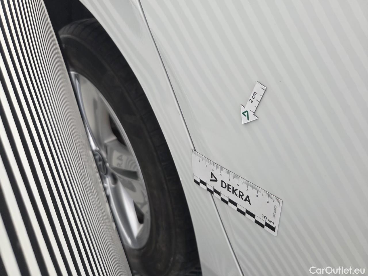 Volkswagen  Golf  Life 1.5 eTSI ACT DSG mild-Hybrid #9