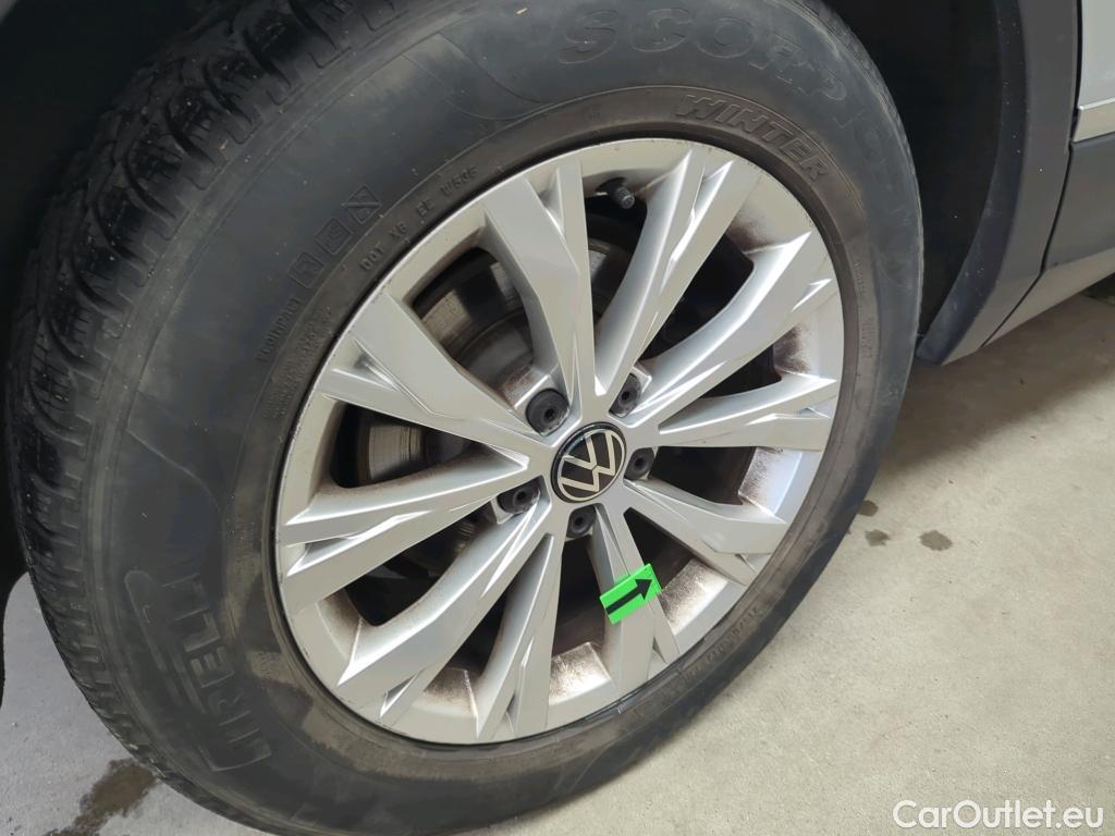  Volkswagen  Tiguan Life 1.5 TSI 150CP #10
