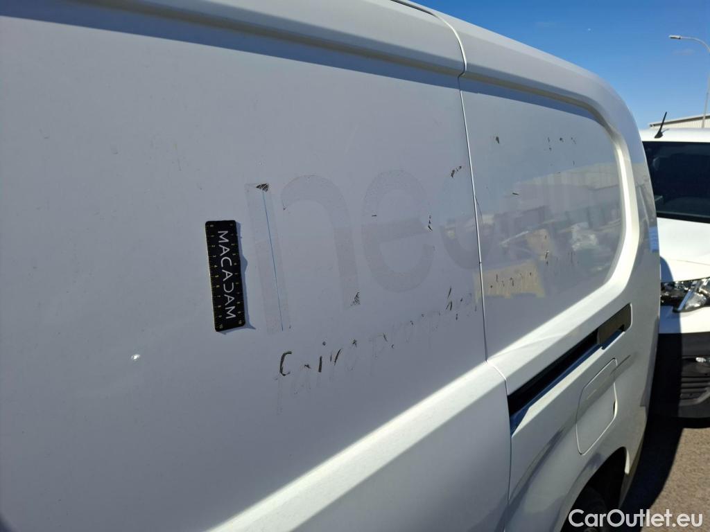  Citroen  Berlingo  Fourgon Club XL 950 1.5 BlueHDi 100CV BVM6 E6d #38