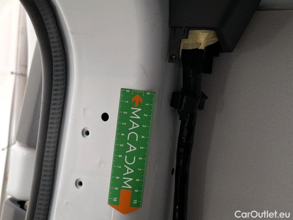  Renault  Trafic  Fourgon L2H1 3T Grand Confort 2.0 dCi 130CV BVM6 E6d #20