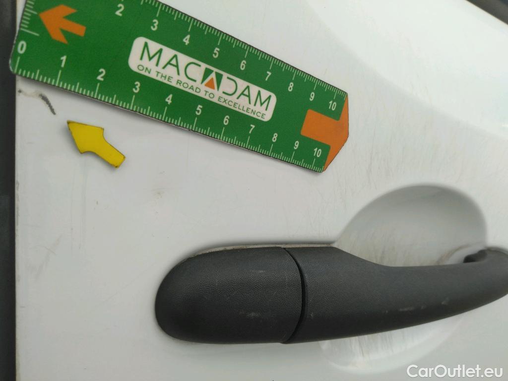  Renault  Kangoo  Express Maxi Extra (Série Spéciale) 1.5 dCi 90CV BVM5 E6 #47