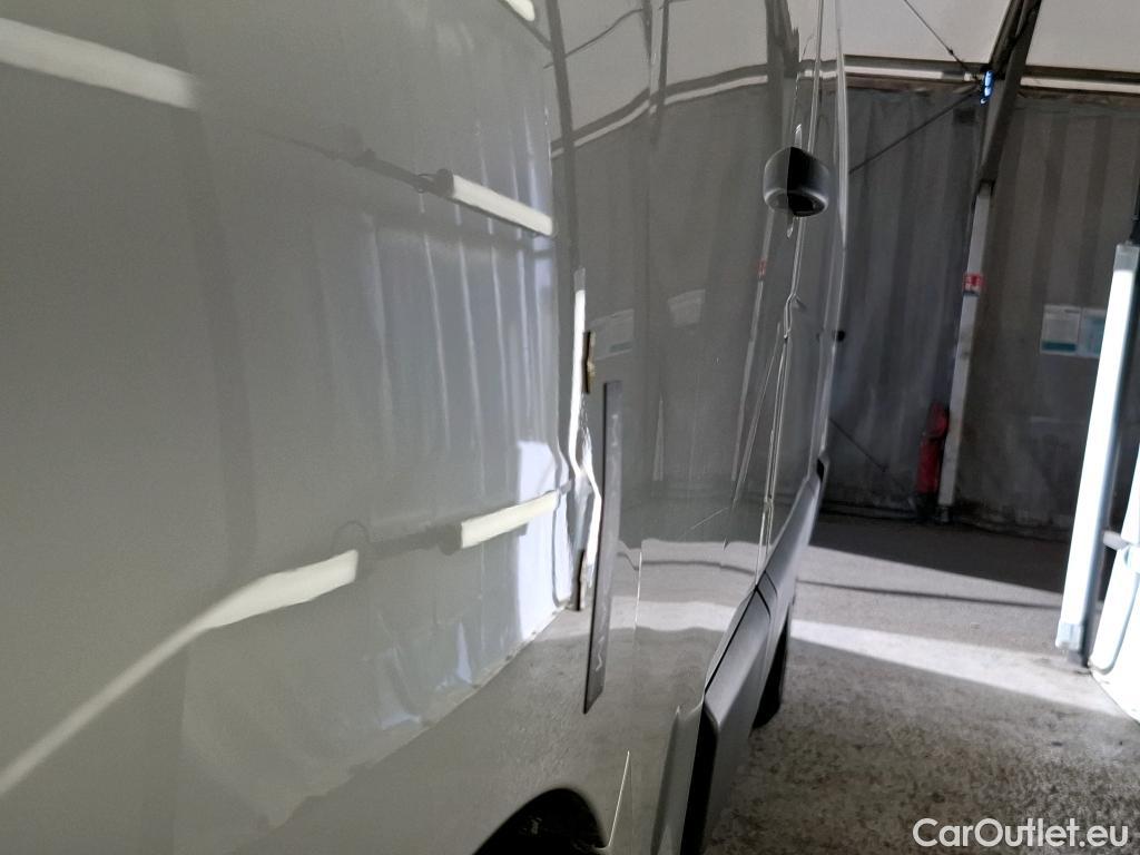  Renault  Master  III Fourgon L2H2 3 5 Grand Confort dCi 135CV BVM6 E6dT #15