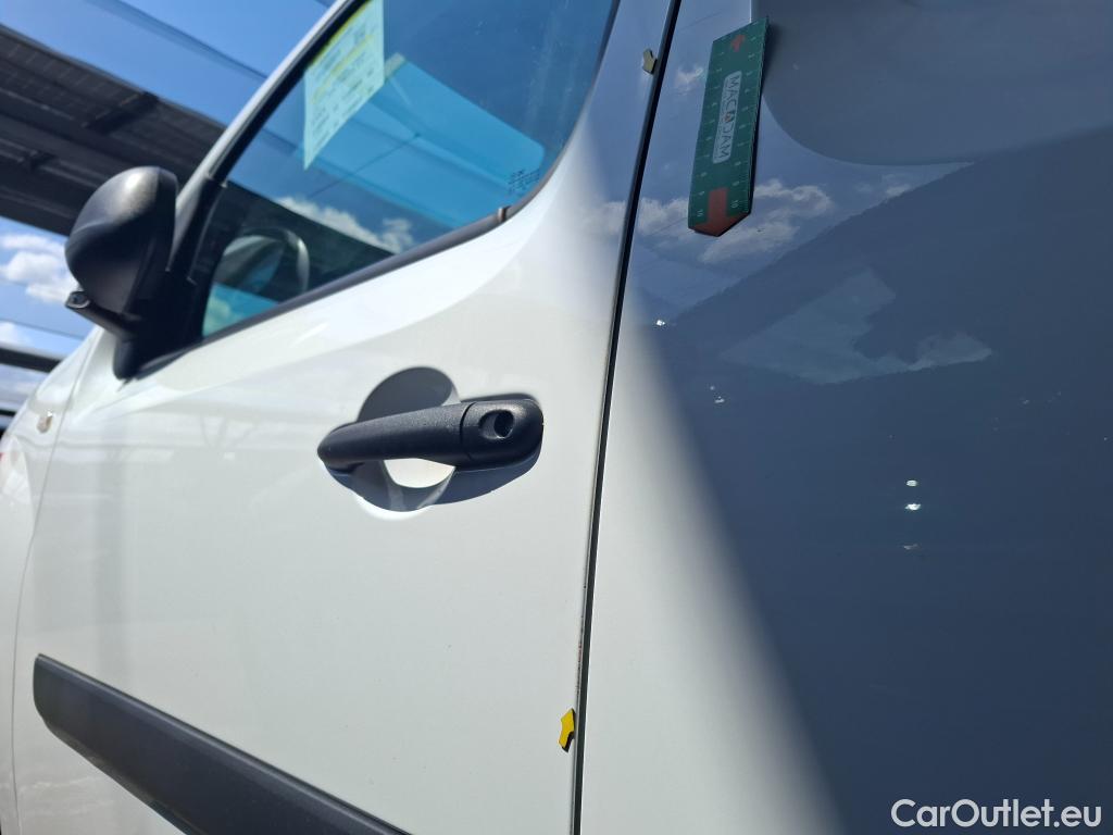  Renault  Kangoo  II Express Maxi Extra (Série Spéciale) 1.5 dCi 95CV BVM6 E6dT #17