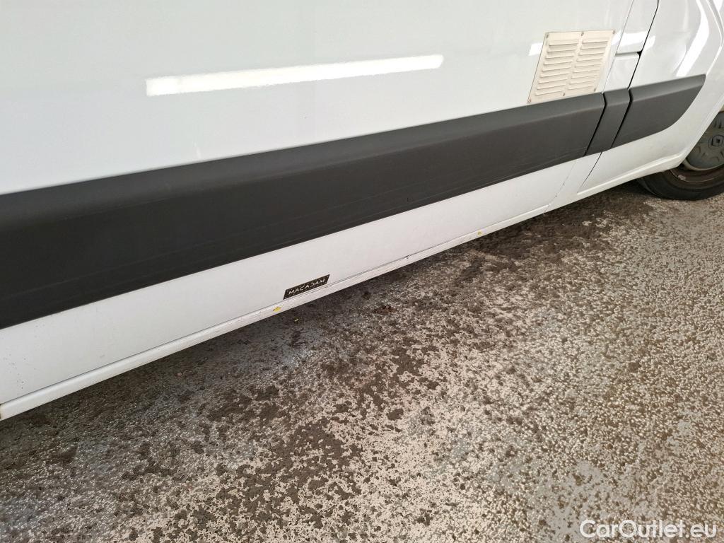 Renault  Master  III Fourgon L2H2 3 5 Grand Confort dCi 135CV BVM6 E6dT #11