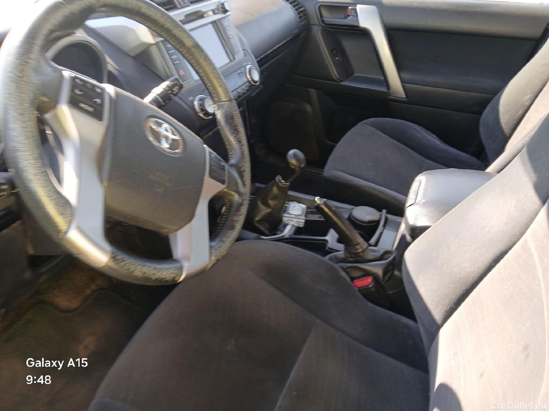  Toyota  Land Cruiser TOYOTA  3p 11G todoterreno 2.8 D-4D VX #8