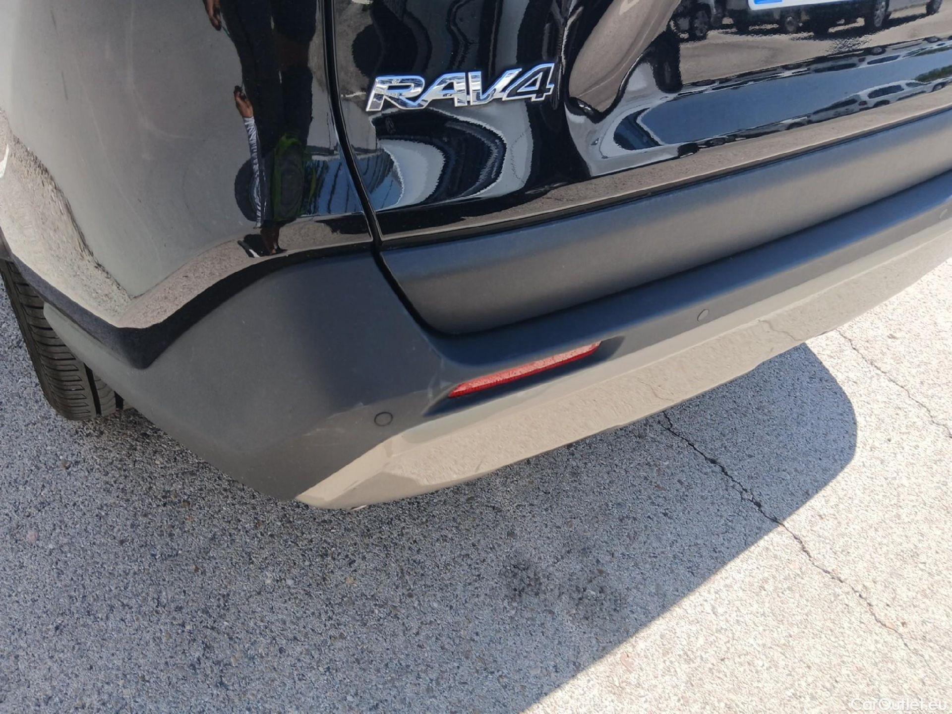  Toyota  RAV4 TOYOTA  / 2018 / 5P / todoterreno 2.5l 220H Luxury 4WD #23