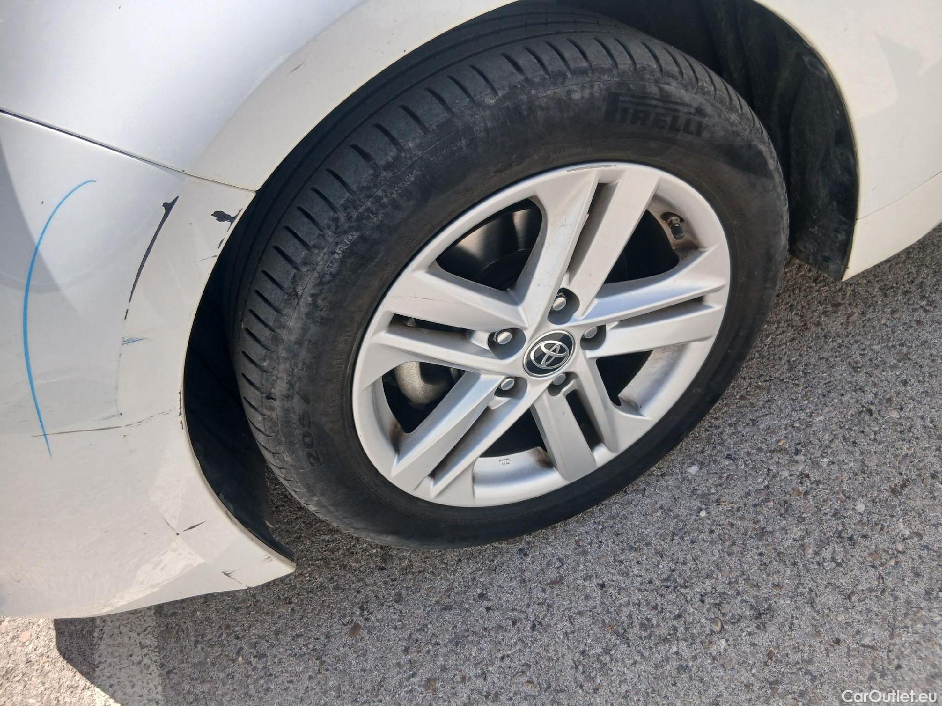  Toyota  Corolla TOYOTA  / 2019 / 5P / berlina con portón 1.8 125H BUSINESS PLUS E-CVT #8