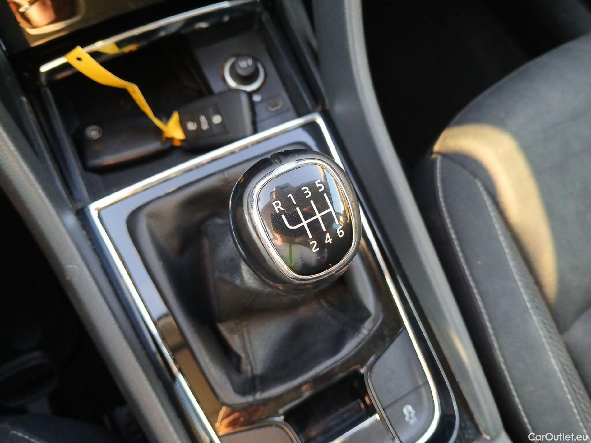  Skoda  Karoq SKODA  / 2021 / 5P / todoterreno 2.0 TDI 85kW (115CV) Ambition (AC) #1