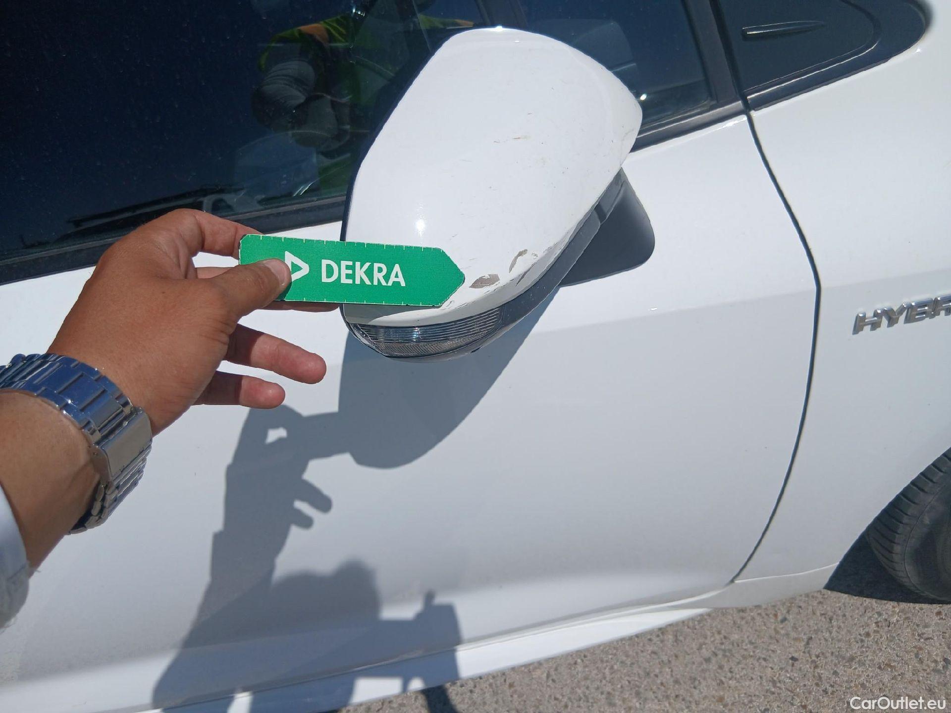  Toyota  Corolla TOYOTA  / 2019 / 5P / berlina con portón 1.8 125H BUSINESS PLUS E-CVT #31
