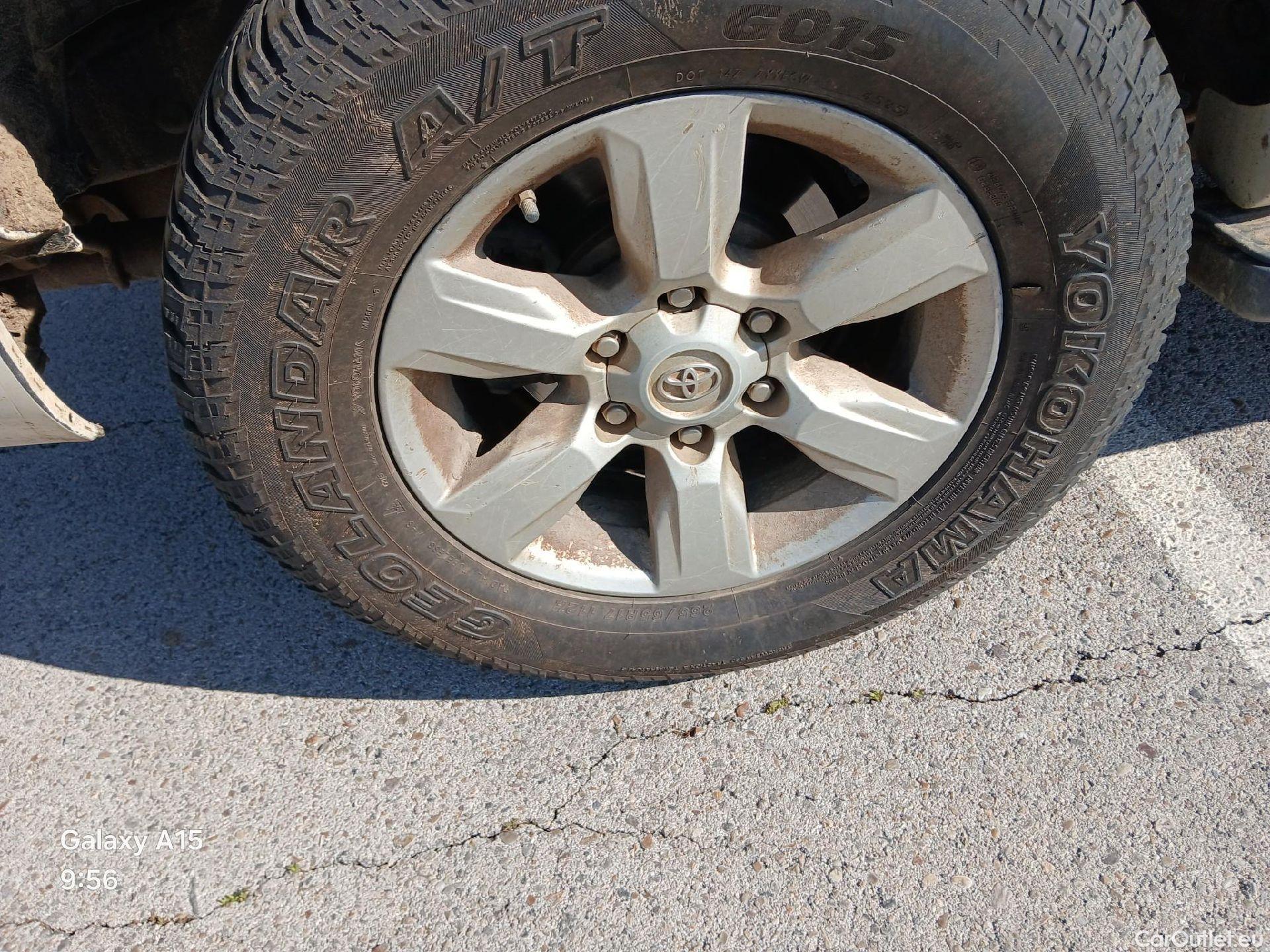 Toyota  Land Cruiser TOYOTA  3p 11G todoterreno 2.8 D-4D VX #49