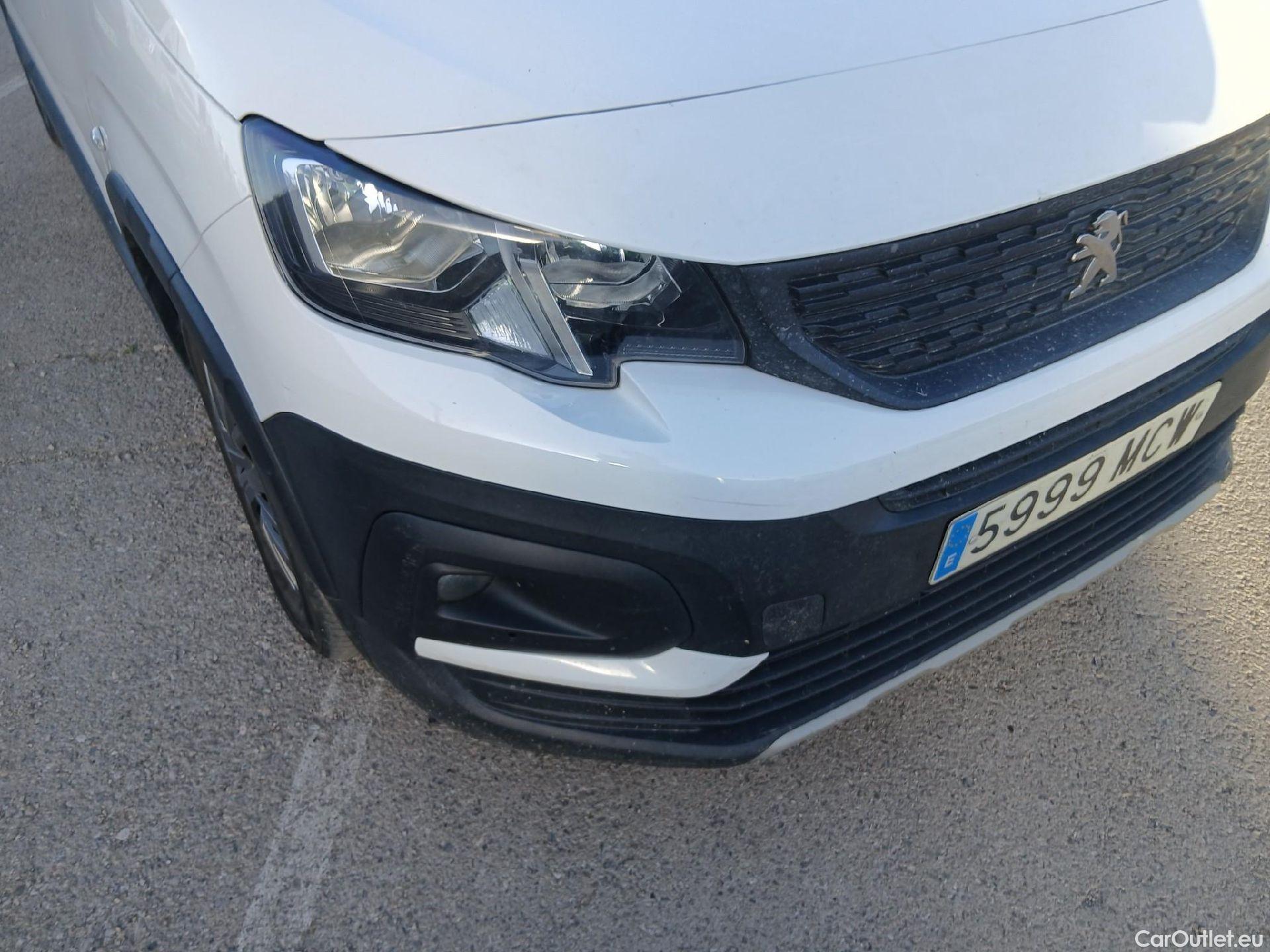  Peugeot  RIFTER PEUGEOT  / 2018 / 5P / monovolumen compacto Active Pack Standard BlueHDi 73kW #4