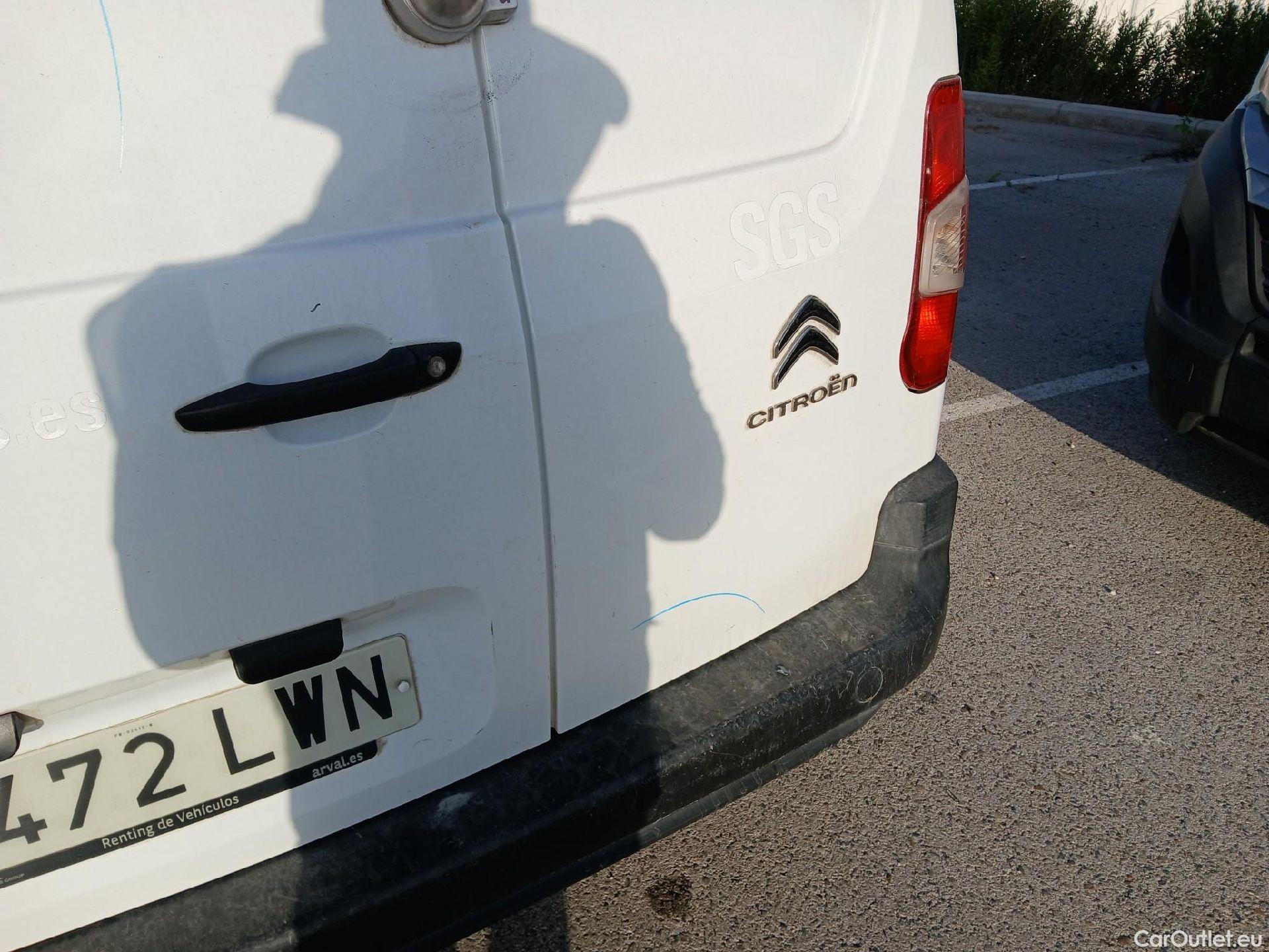  Citroen  Berlingo CITROEN  / 2018 / 4P / furgón derivado de turismo Talla XL BlueHDi 100 CONTROL #15