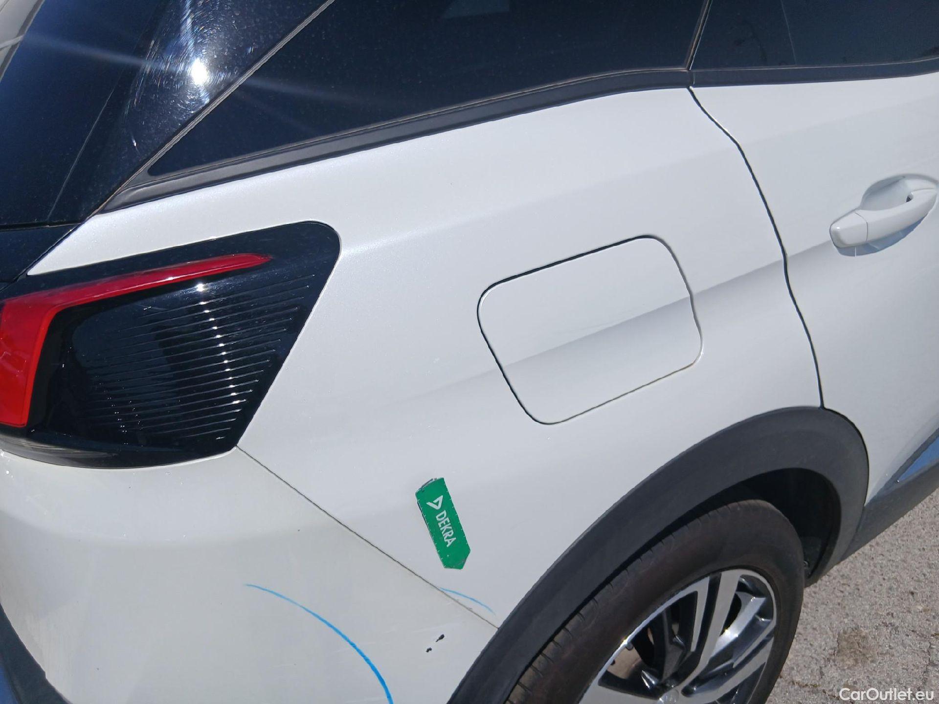  Peugeot  3008 PEUGEOT  / 2020 / 5P / todoterreno 1.5 BlueHDi 96kW S&S Allure Pack EAT8 #34