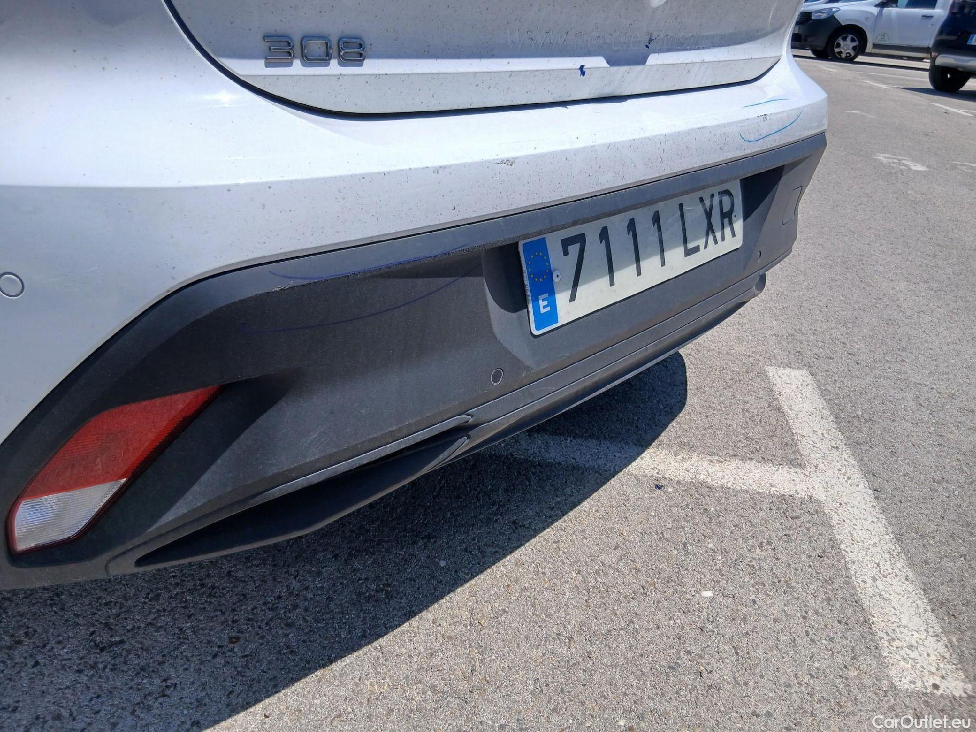  Peugeot  308 PEUGEOT  / 2021 / 5P / berlina con portón 5P Active Pack BlueHDi 130 S&S MAN (AC2) #24