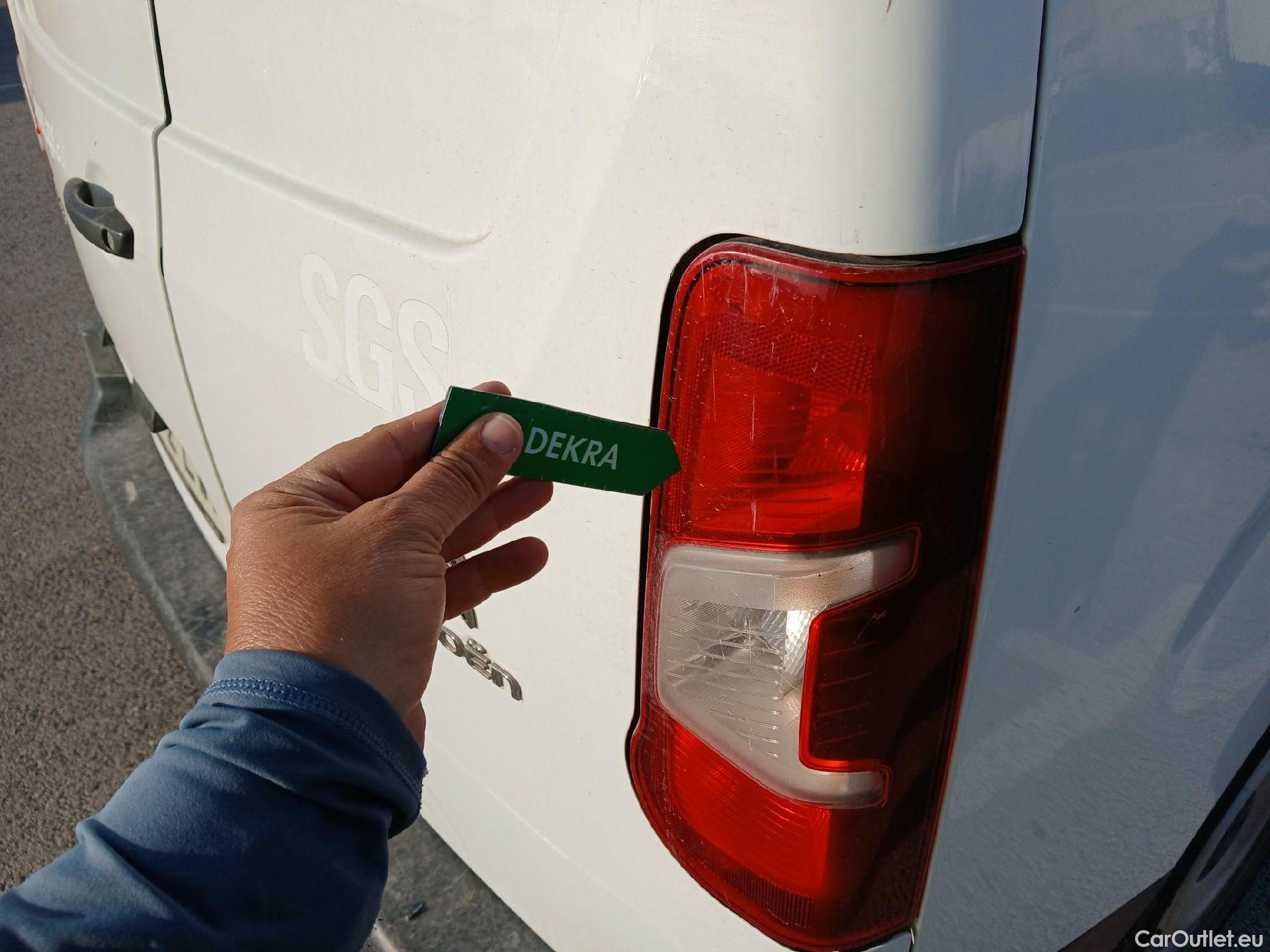  Citroen  Berlingo CITROEN  / 2018 / 4P / furgón derivado de turismo Talla XL BlueHDi 100 CONTROL #19