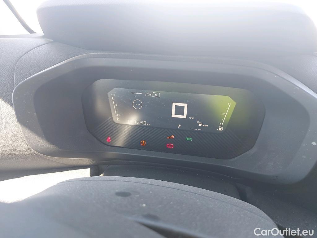  Citroen  C4 CITROEN  / 2020 / 5P / berlina con portón BlueHdi 110 S&S Live Pack #17