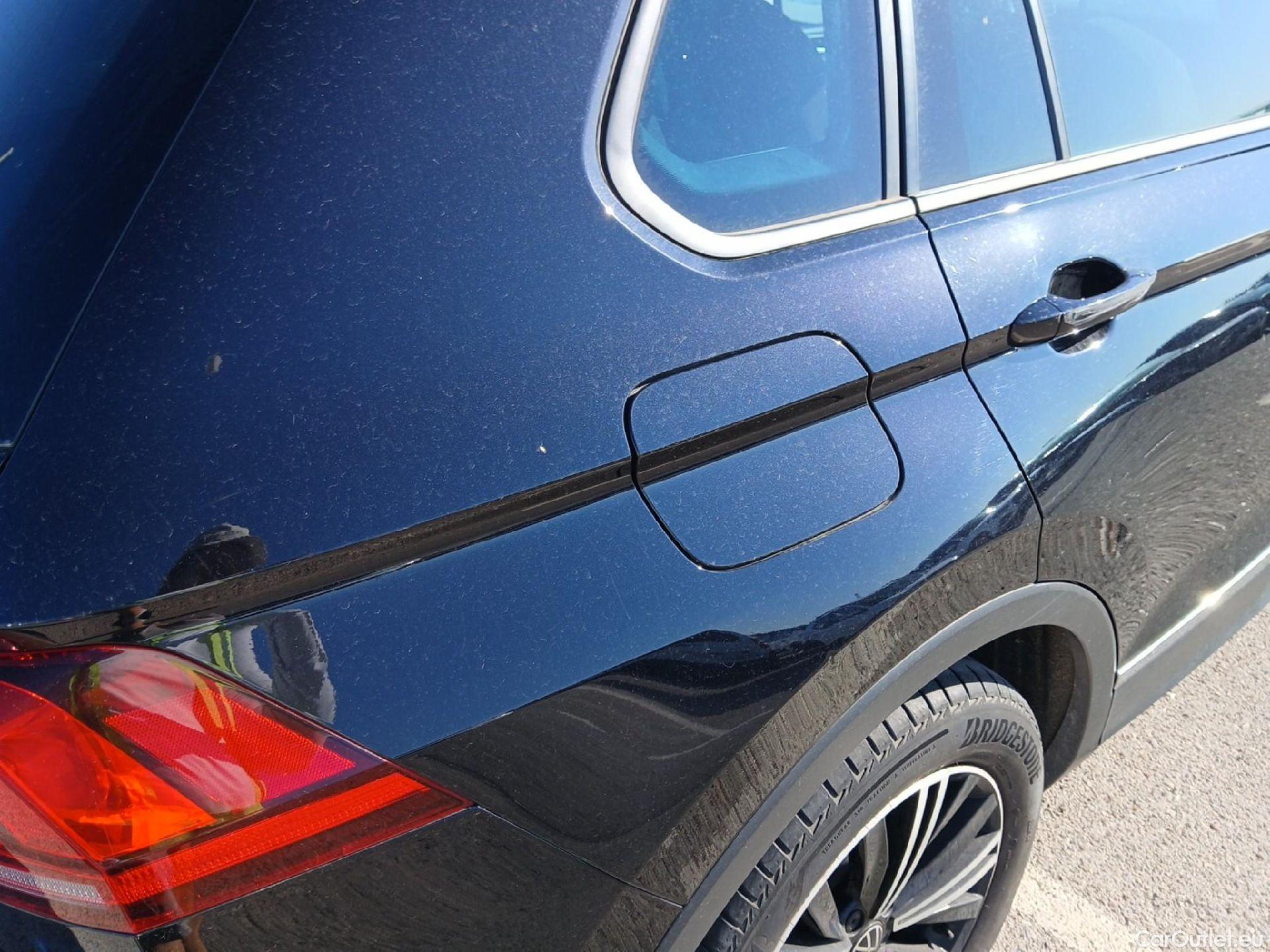  Volkswagen  Tiguan VOLKSWAGEN  / 2020 / 5P / todoterreno Life 2.0 TDI 110kW (150CV) DSG (AC2) #27