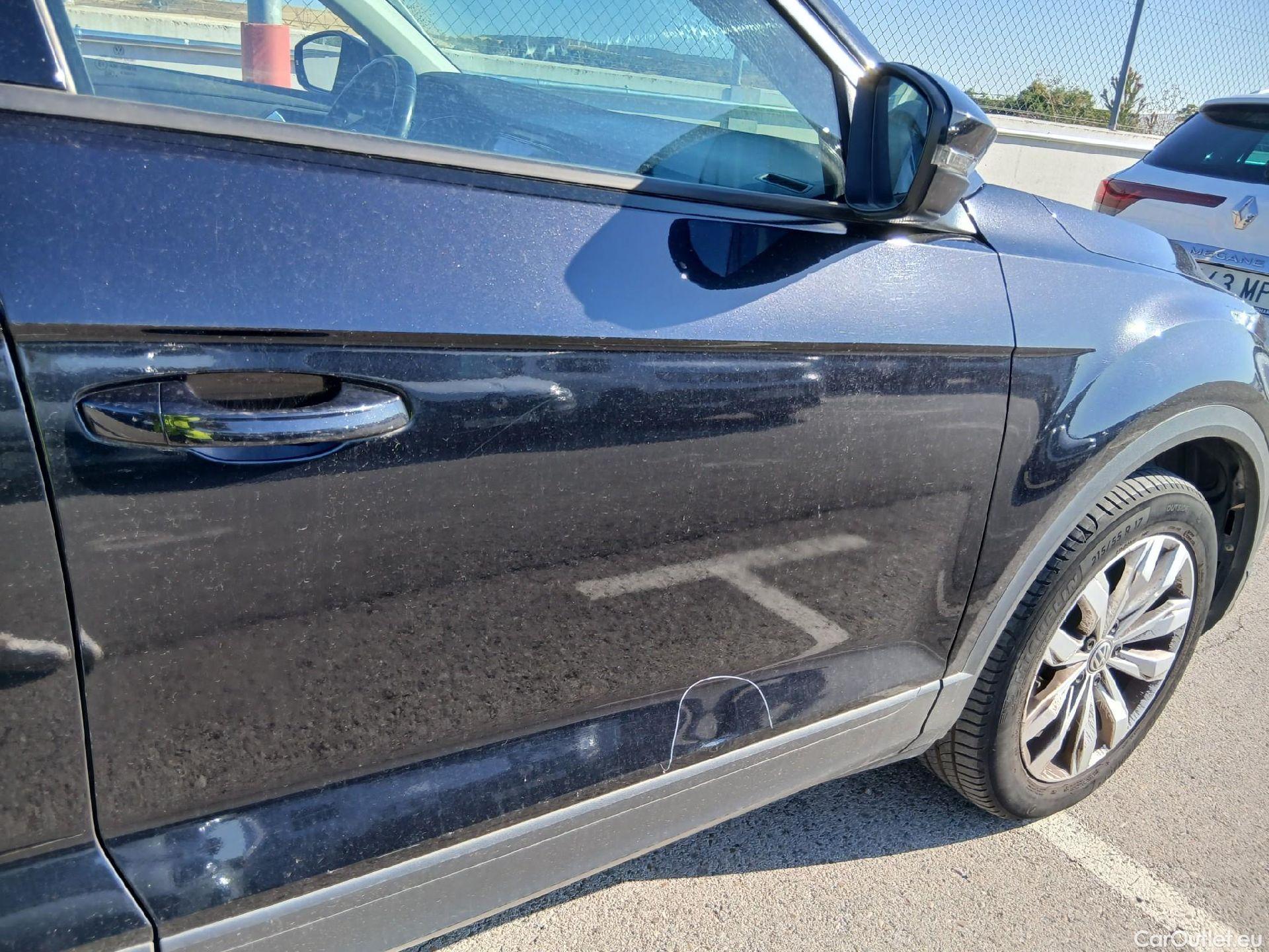  Volkswagen  T-ROC VOLKSWAGEN  / 2017 / 5P / todoterreno Advance 1.6 TDI 85 kw (115CV) (AC) #37