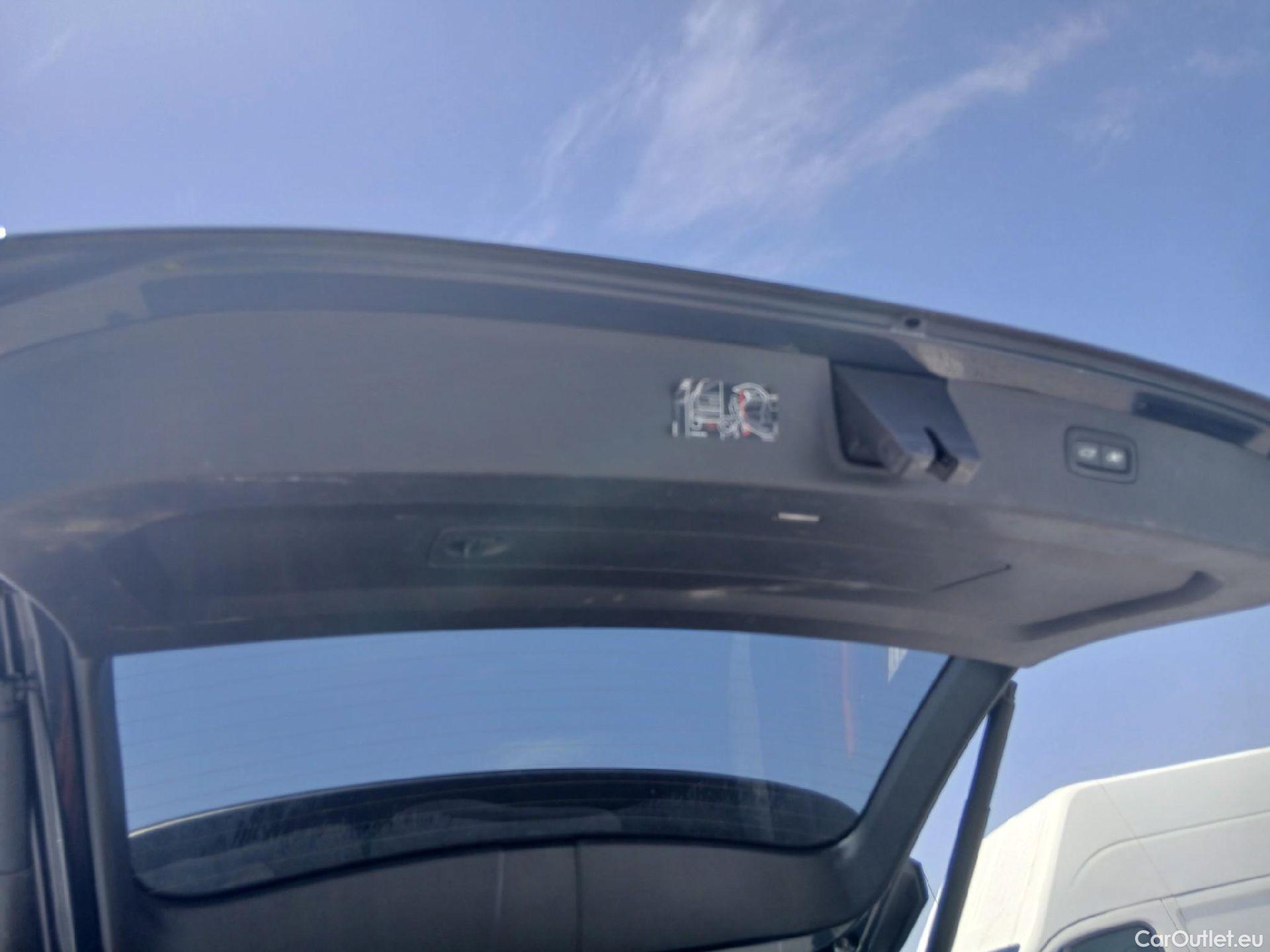  Volvo  XC90 VOLVO  / 2019 / 5P / todoterreno 2.0 B5 D AWD Momentum Pro Auto #32