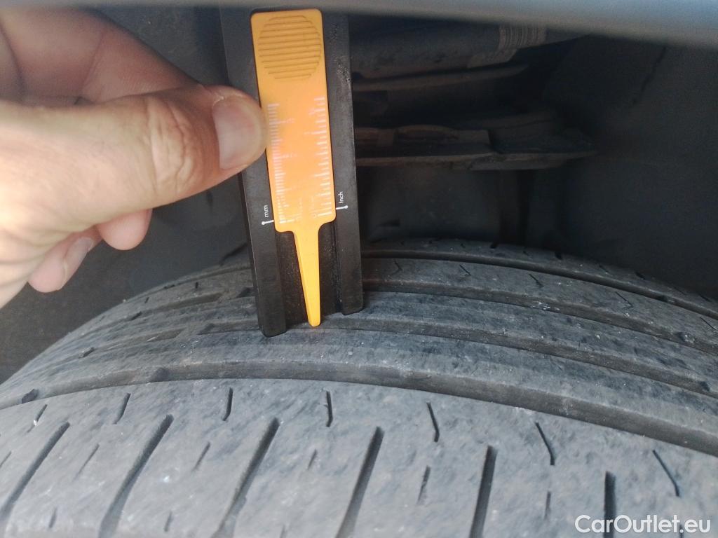  Bmw  X1 BMW  / 2019 / 5P / todoterreno sDrive16d Business #8
