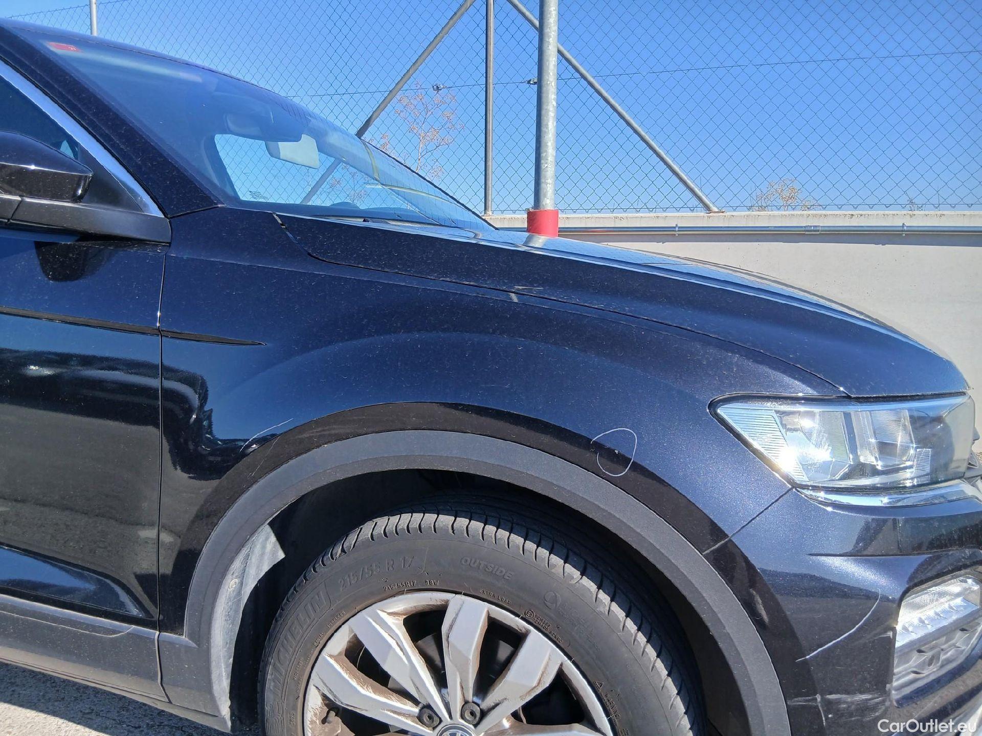  Volkswagen  T-ROC VOLKSWAGEN  / 2017 / 5P / todoterreno Advance 1.6 TDI 85 kw (115CV) (AC) #39