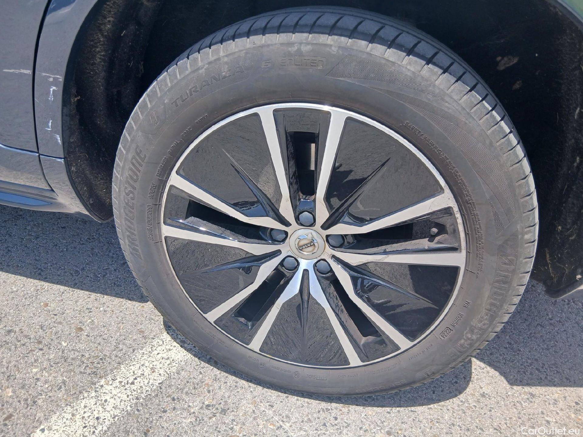  Volvo  XC90 VOLVO  / 2019 / 5P / todoterreno 2.0 B5 D AWD Momentum Pro Auto #23