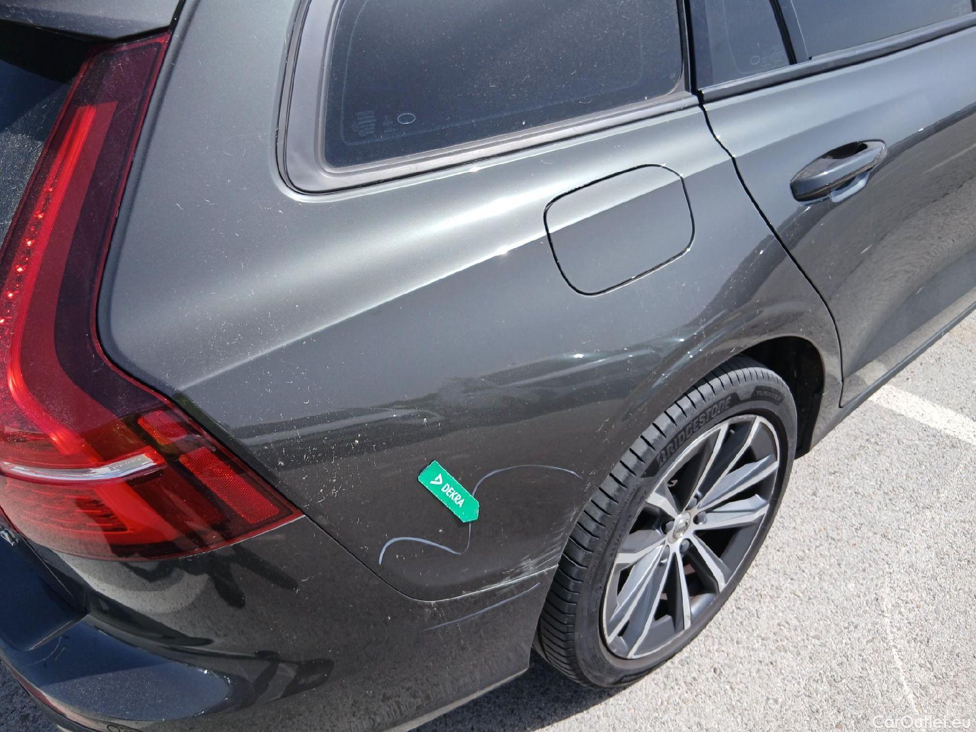  Volvo  V60 VOLVO  / 2018 / 5P / familiar 2.0 B4 (D) Momentum Auto #26