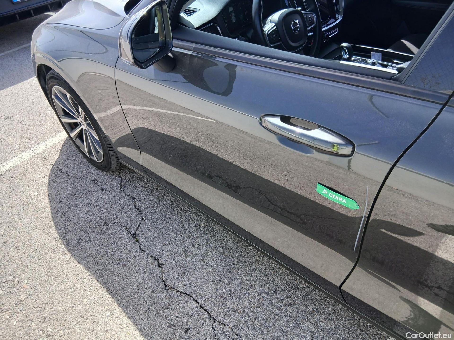  Volvo  V60 VOLVO  / 2018 / 5P / familiar 2.0 B4 (D) Momentum Auto #10