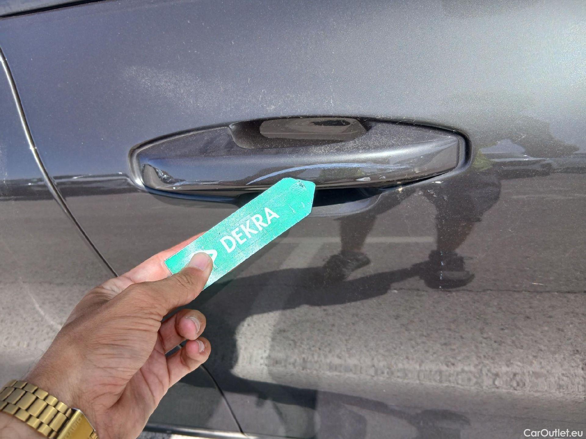  Volvo  V60 VOLVO  / 2018 / 5P / familiar 2.0 B4 (D) Momentum Auto #36