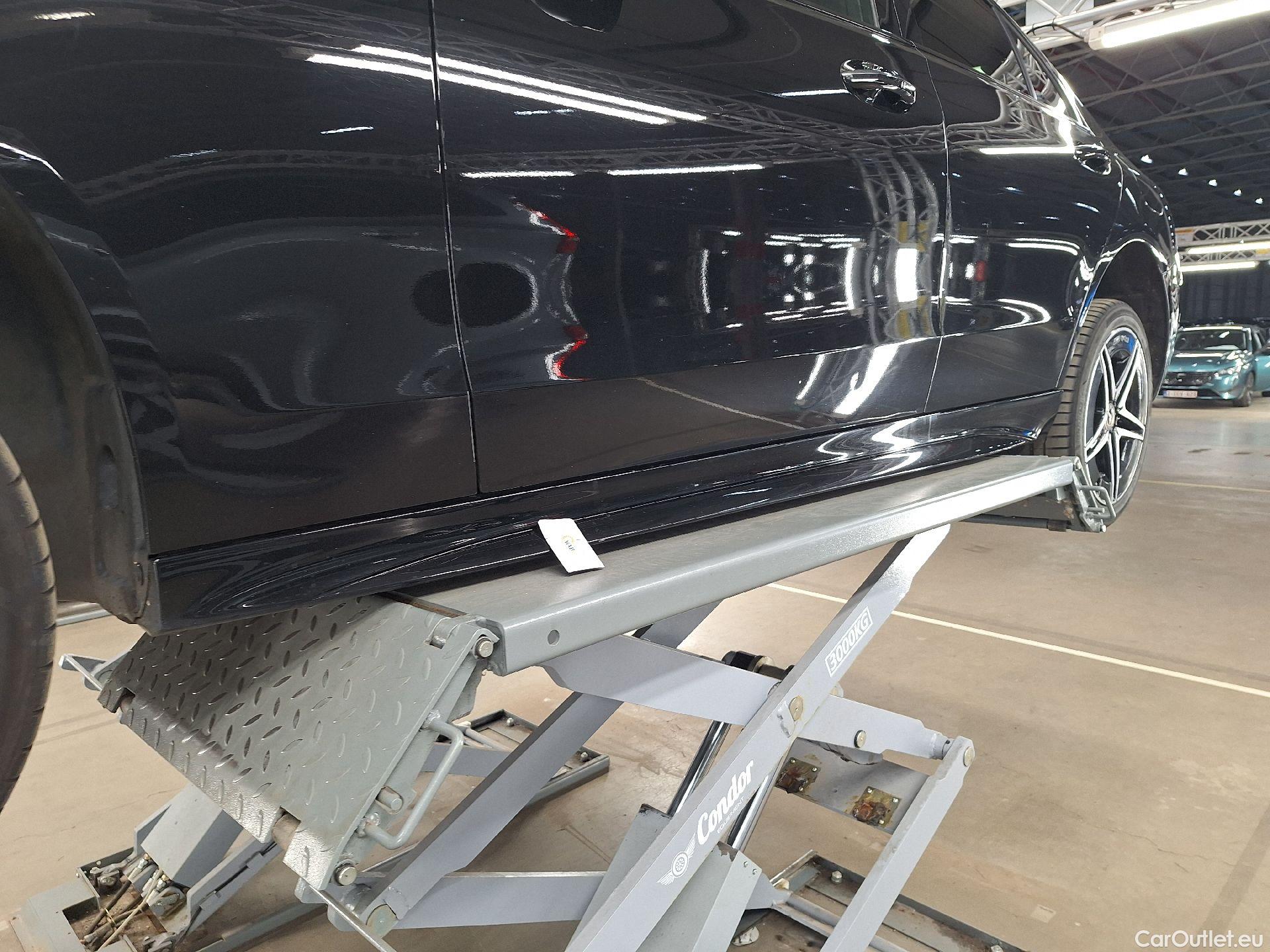  Mercedes  C-Klasse Mercedes, C-Class '21 PHEV, Mercedes-Benz  Berline C 300 e AMG Line 4d #13