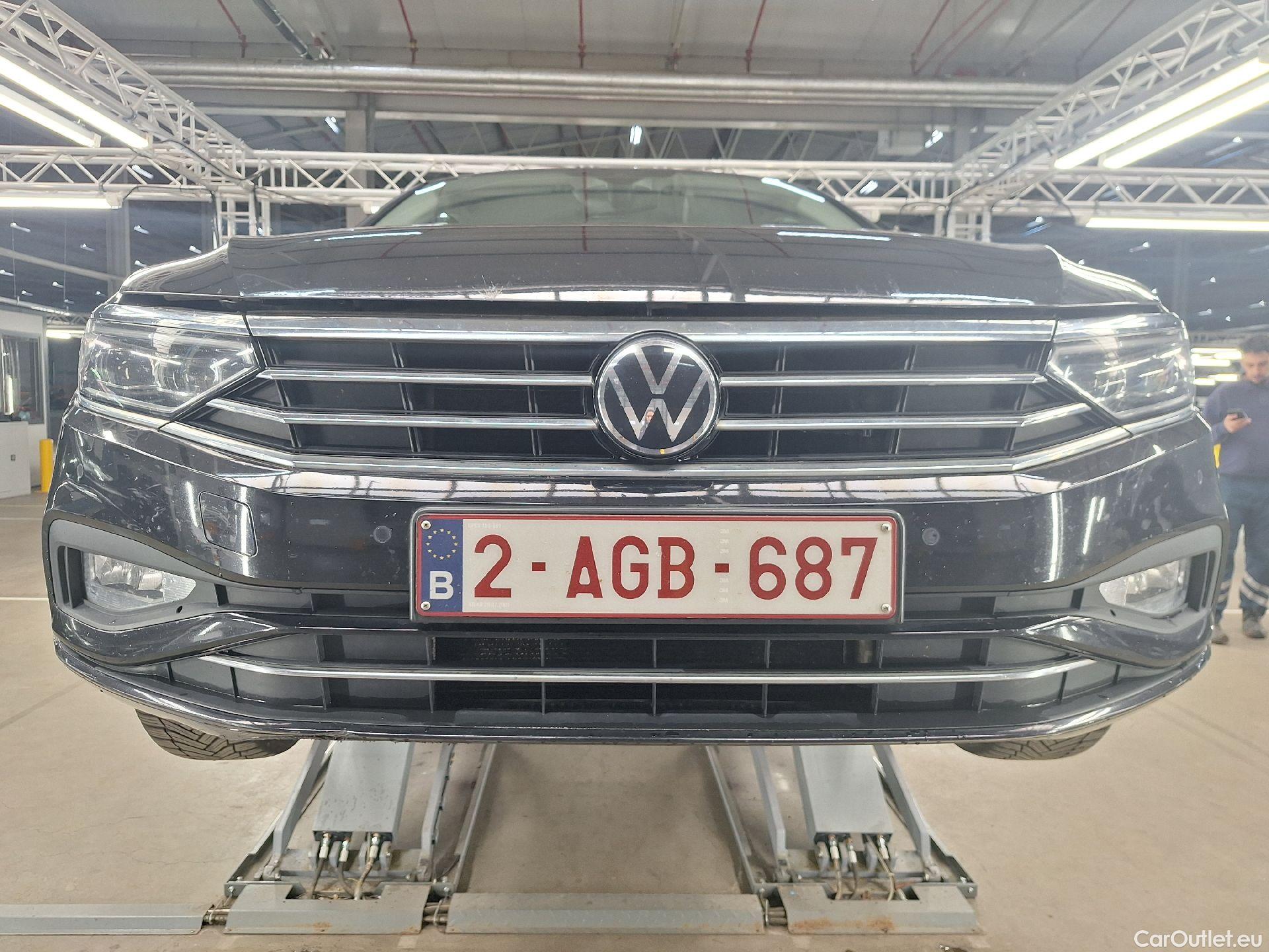  Volkswagen  Passat VW,  Variant FL'19, Volkswagen  Variant 2.0 TDI 90kW DSG Style B #1
