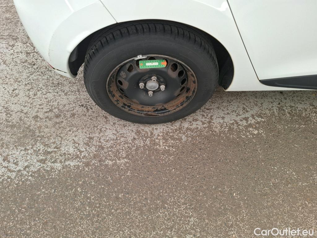  Renault  Clio  IV Air 1.5 dCi 75CV BVM5 E6 #13