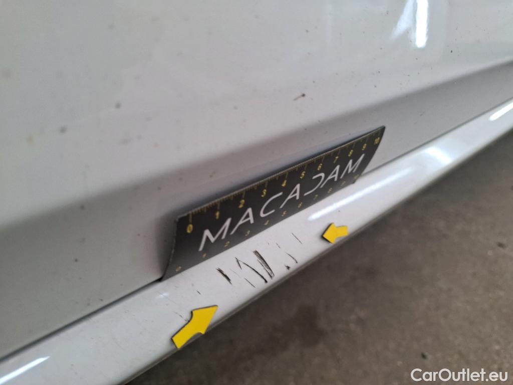  Renault  Megane  IV Berline 5pt. Société Air Nav 1.5 dCi 90CV BVM6 E6 #6