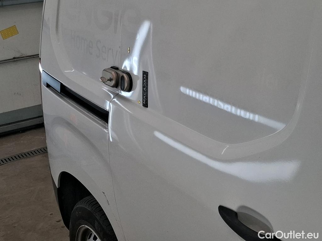  Citroen  Berlingo CITROEN  Van / 2018 / 4P / Fourgonnette Taille M 650kg BlueHDi 100 S&S BVM Club #38
