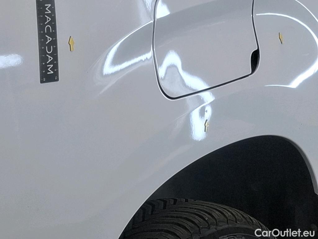  Citroen  Berlingo CITROEN  Van / 2018 / 4P / Fourgonnette Taille M 650kg BlueHDi 100 S&S BVM Club #12
