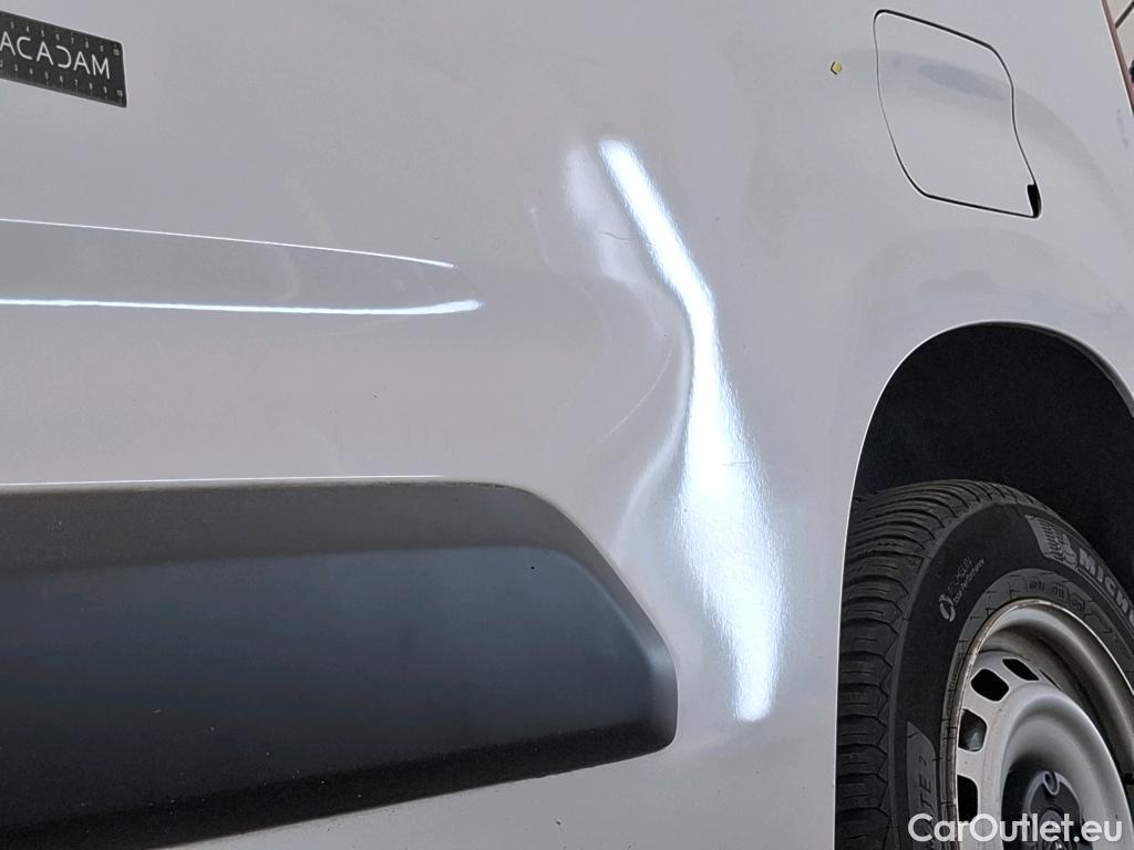  Citroen  Berlingo CITROEN  Van / 2018 / 4P / Fourgonnette Taille M 650kg BlueHDi 100 S&S BVM Club #16