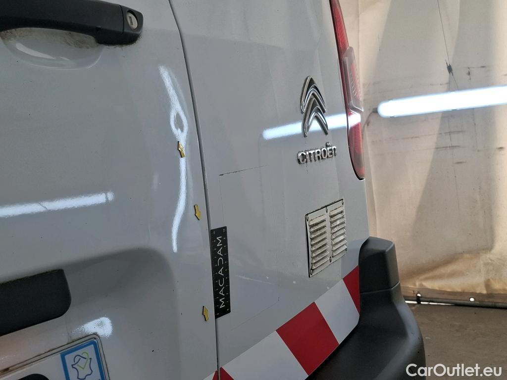 Citroen  Berlingo CITROEN  Van / 2018 / 4P / Fourgonnette Taille M 650kg BlueHDi 100 S&S BVM Club #36