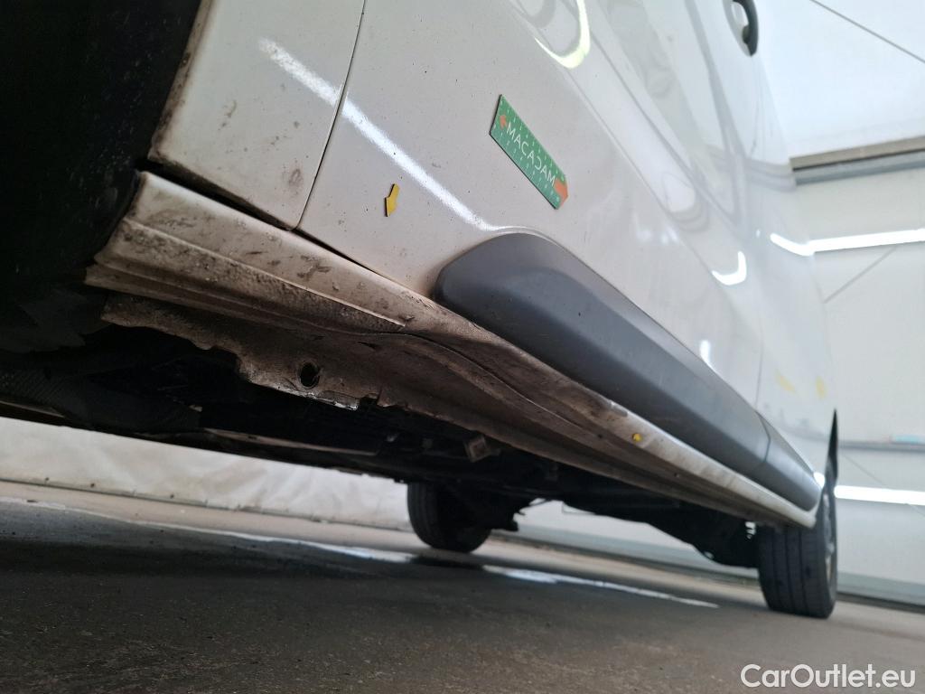  Citroen  Jumpy CITROEN  VU 4p Fourgon M BlueHDi 120 S&S BVM6 (340 Nm) Driver #3