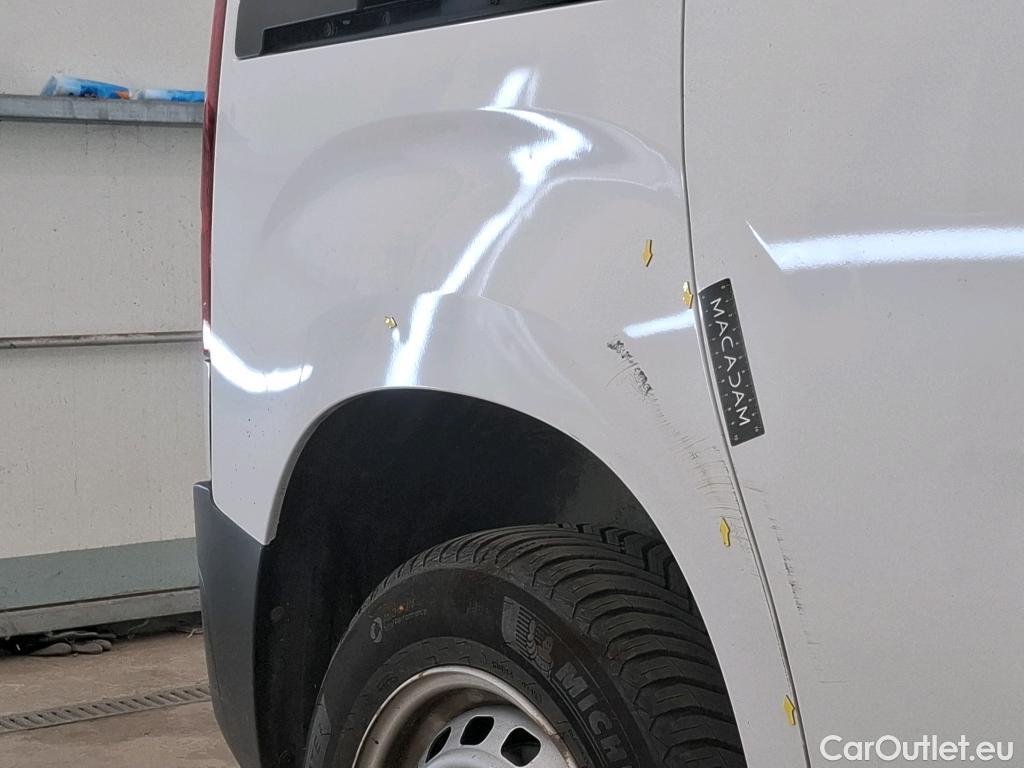  Citroen  Berlingo CITROEN  Van / 2018 / 4P / Fourgonnette Taille M 650kg BlueHDi 100 S&S BVM Club #3