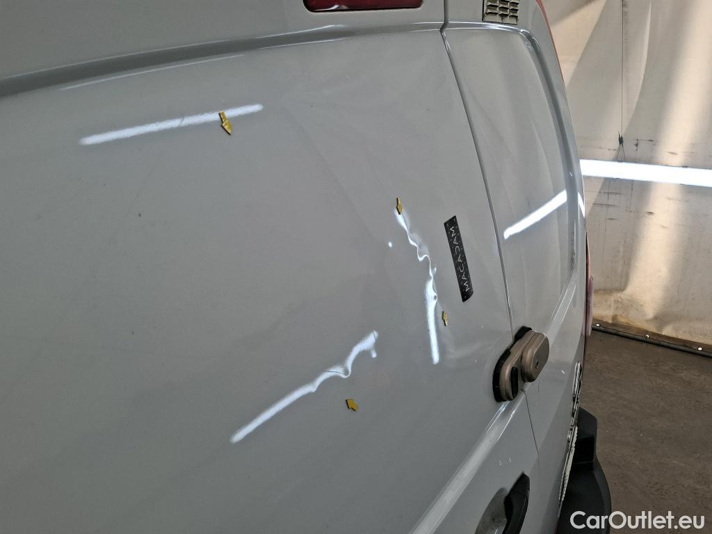  Citroen  Berlingo CITROEN  Van / 2018 / 4P / Fourgonnette Taille M 650kg BlueHDi 100 S&S BVM Club #26