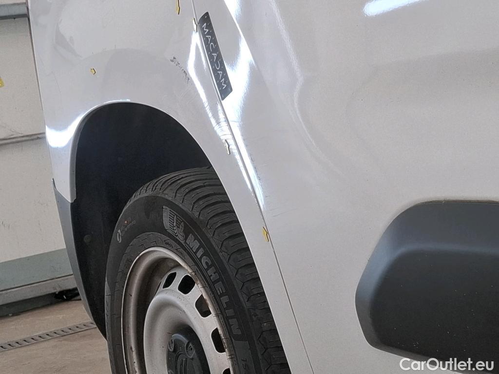  Citroen  Berlingo CITROEN  Van / 2018 / 4P / Fourgonnette Taille M 650kg BlueHDi 100 S&S BVM Club #6