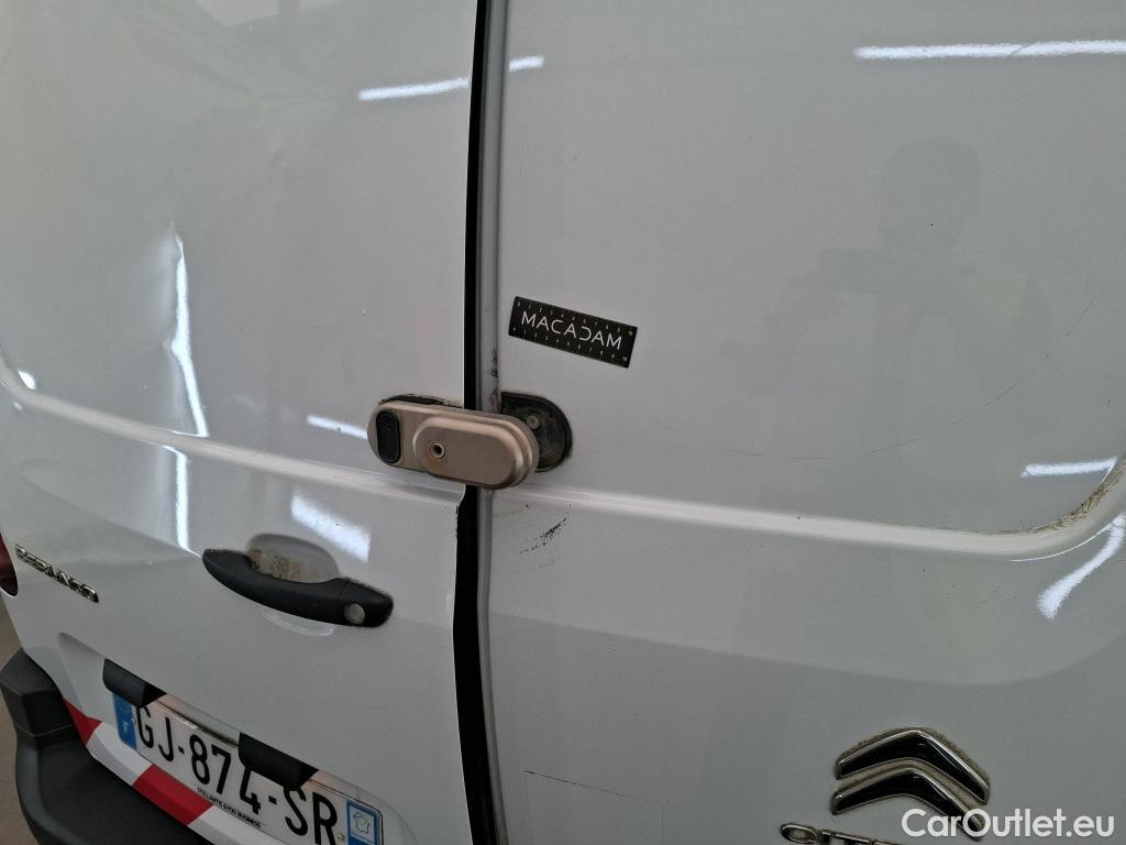  Citroen  Berlingo CITROEN  Van / 2018 / 4P / Fourgonnette Taille M 650kg BlueHDi 100 S&S BVM Club #44