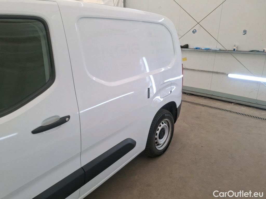  Citroen  Berlingo CITROEN  Van / 2018 / 4P / Fourgonnette Taille M 650kg BlueHDi 100 S&S BVM Club #9