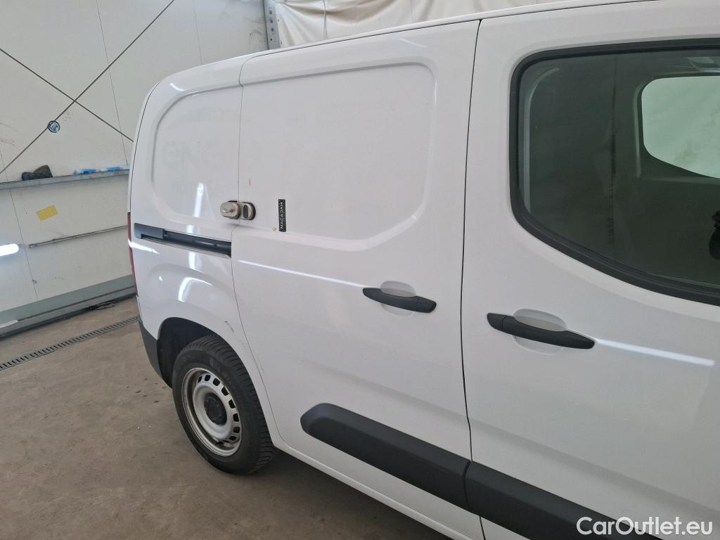 Citroen  Berlingo CITROEN  Van / 2018 / 4P / Fourgonnette Taille M 650kg BlueHDi 100 S&S BVM Club #37