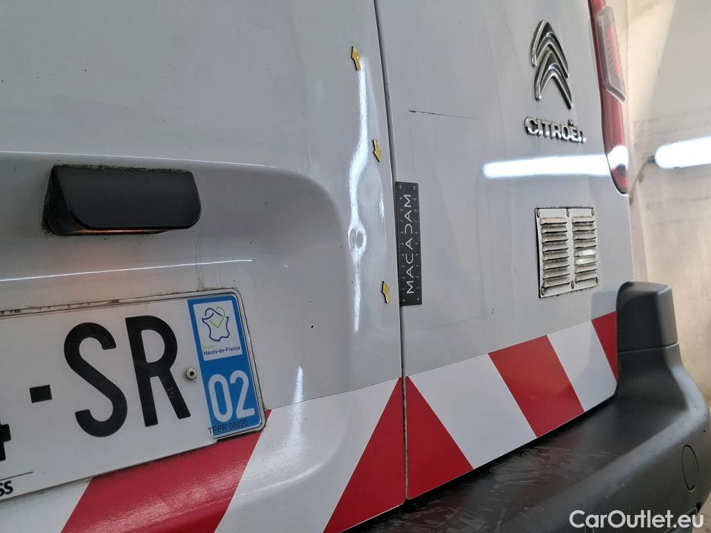  Citroen  Berlingo CITROEN  Van / 2018 / 4P / Fourgonnette Taille M 650kg BlueHDi 100 S&S BVM Club #35